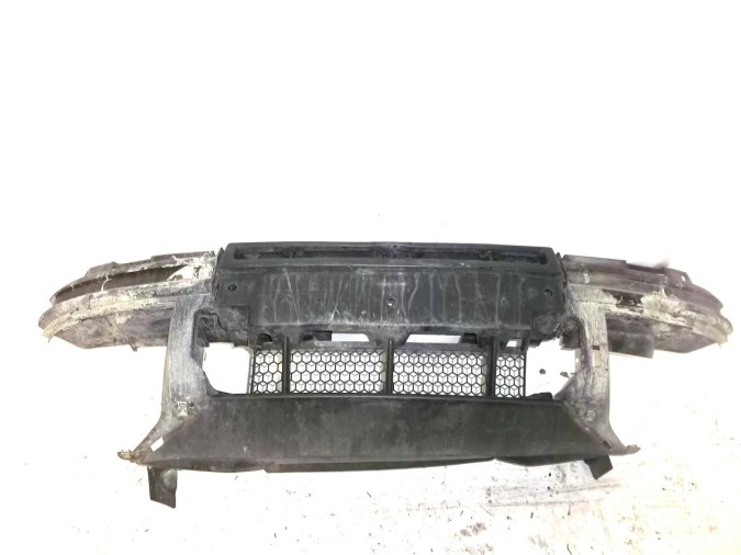 PARAGOLPES DELANTERO CENTRAL RENAULT SCENIC RX4 2001