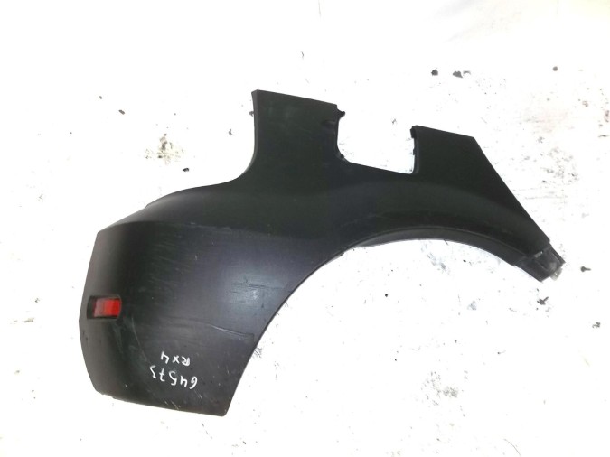 PUNTA DERECHA PARAGOLPES TRASERO RENAULT SCENIC RX4 2001