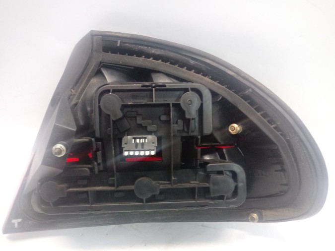 PILOTO TRASERO IZQUIERDO OPEL TIGRA 1997