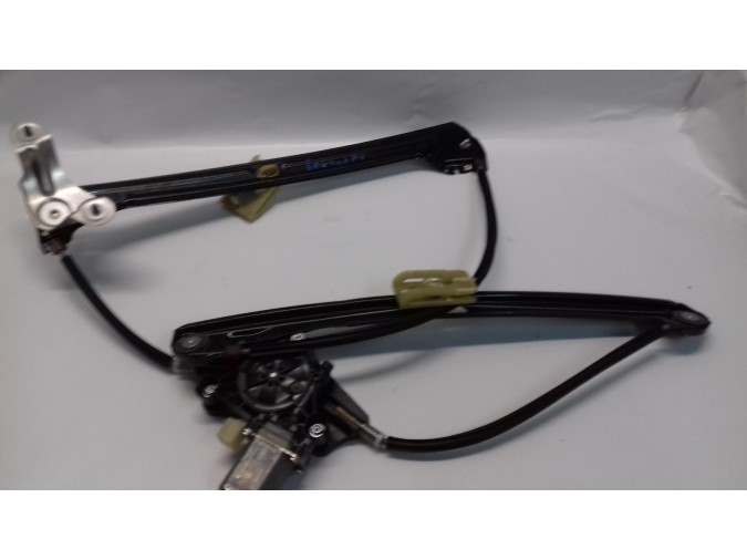 ELEVALUNAS DELANTERO DERECHO VOLKSWAGEN GOLF 2016