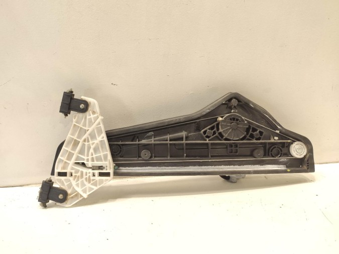 ELEVALUNAS DELANTERO DERECHO HYUNDAI VELOSTER 2014