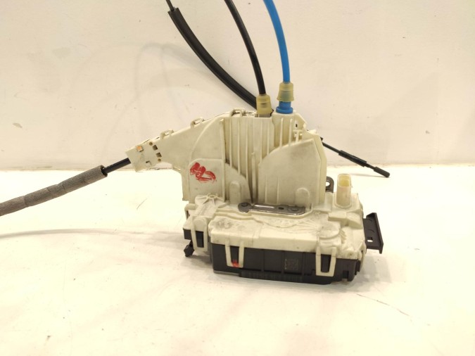 CERRADURA PUERTA TRASERA DERECHA MERCEDES CLASE E 2011
