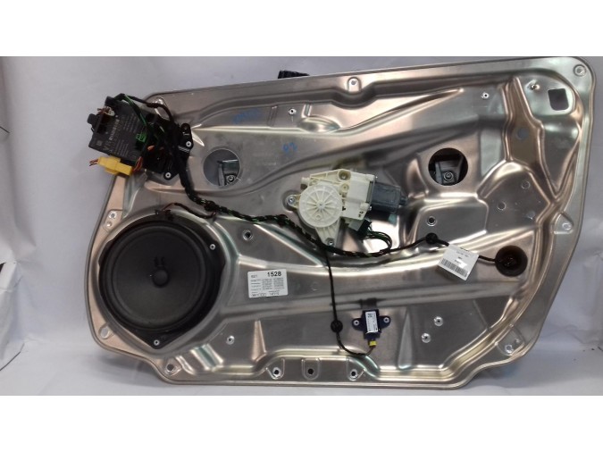 ELEVALUNAS DELANTERO DERECHO MERCEDES CLASE E 2011