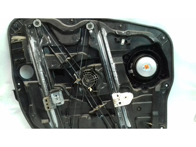 ELEVALUNAS DELANTERO DERECHO HYUNDAI SANTA FE 2016