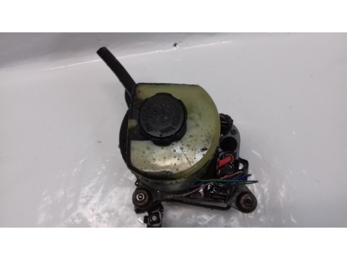 BOMBA SERVODIRECCION FORD FOCUS 2005