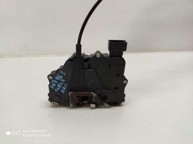 CERRADURA PUERTA DELANTERA DERECHA OPEL CORSA 2010