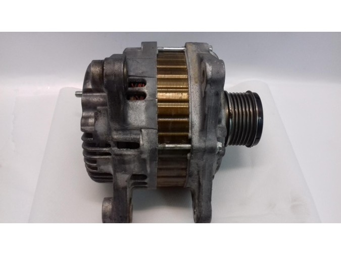 Alternador NISSAN NV200 2016