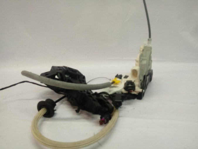 CERRADURA PUERTA DELANTERA DERECHA MERCEDES C CLASS 2017