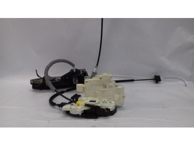 CERRADURA PUERTA TRASERA DERECHA MERCEDES C CLASS 2017