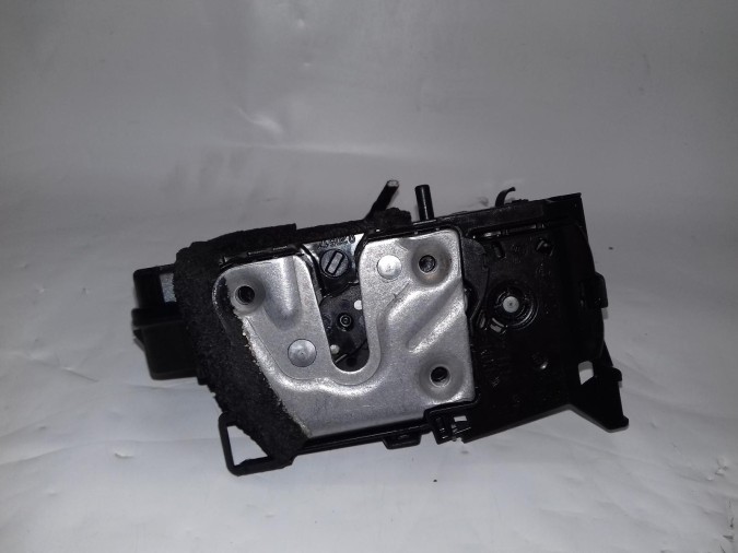CERRADURA PUERTA TRASERA IZQUIERDA NISSAN CAPTUR 2016