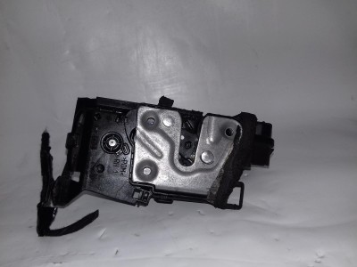 CERRADURA PUERTA DELANTERA DERECHA NISSAN CAPTUR 2016