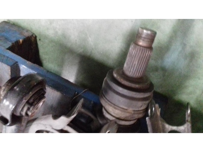 TRANSMISION DELANTERA IZQUIERDA ALFA ROMEO 159 2009