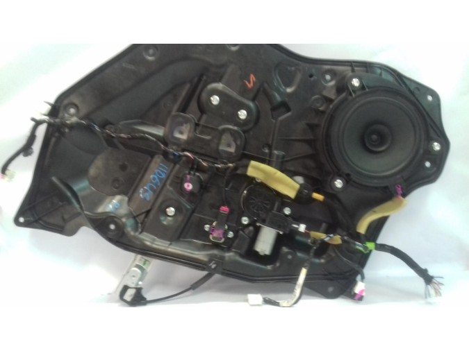 ELEVALUNAS DELANTERO DERECHO MAZDA 2 2016