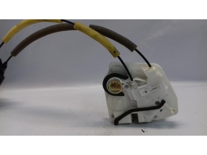 CERRADURA PUERTA TRASERA IZQUIERDA MAZDA 2 2016