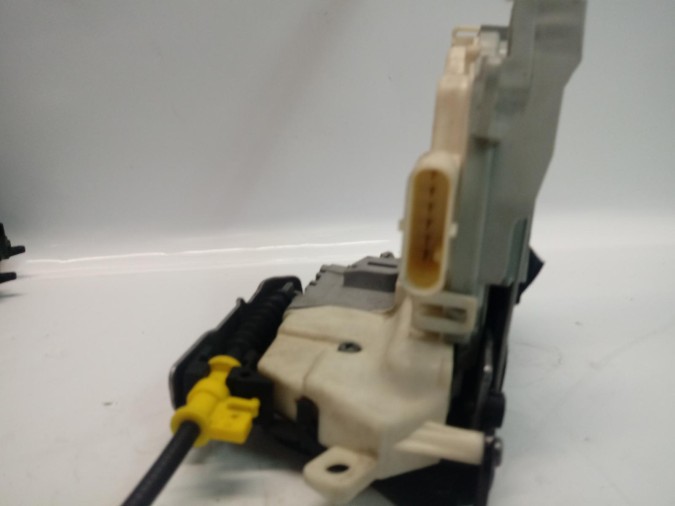 CERRADURA PUERTA DELANTERA  IZQUIERDA AUDI Q5 2008