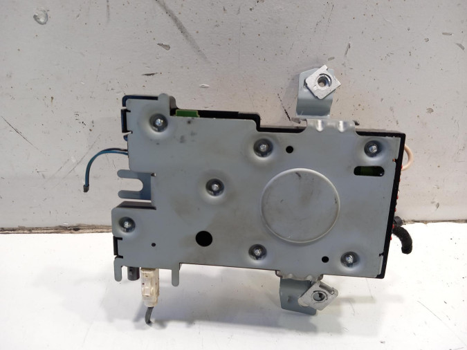 AMPLIFICADOR ANTENA AUDI A3 2011