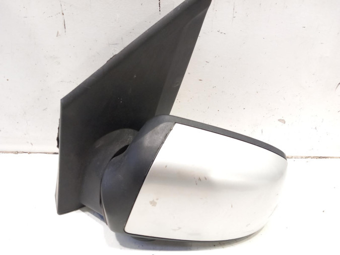 RETROVISOR IZQUIERDO FORD FIESTA PLATA 2005
