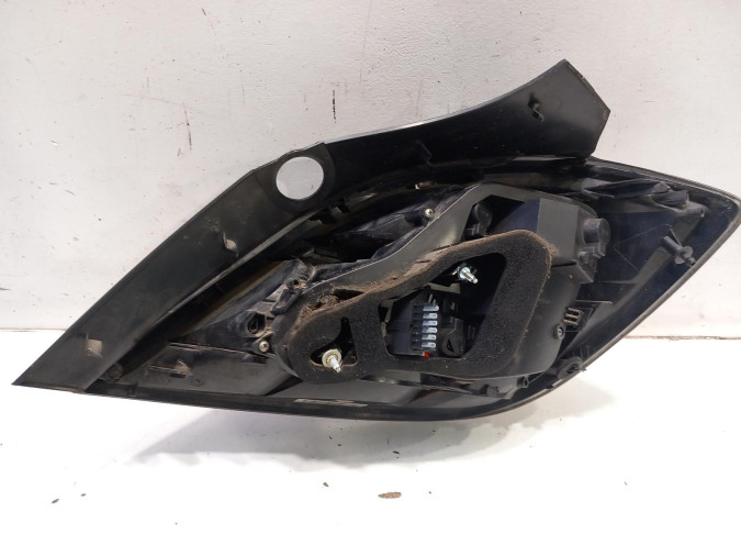 PILOTO TRASERO DERECHO OPEL ASTRA 2007