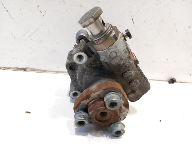 BOMBA SERVODIRECCION VOLKSWAGEN GOLF 2003