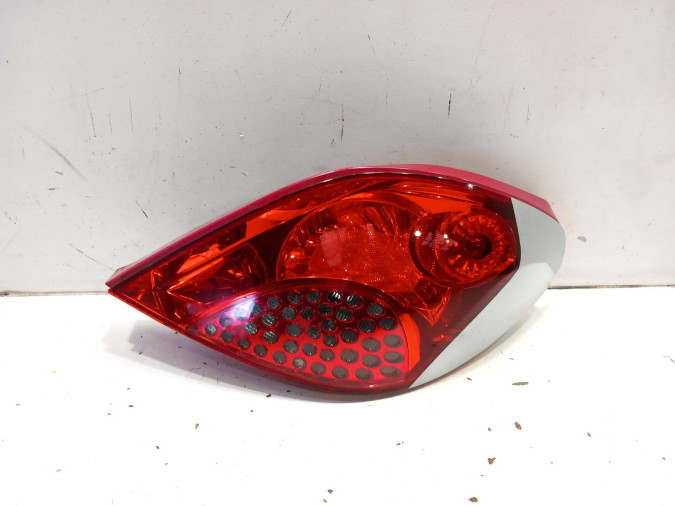 PILOTO TRASERO DERECHO PEUGEOT 207 2007