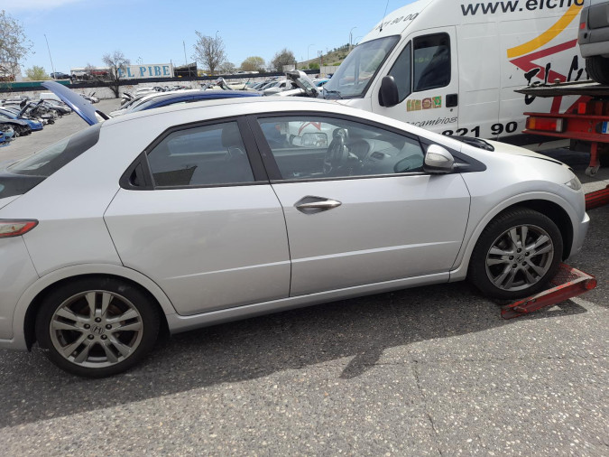 Coche despiece completo HONDA CIVIC 00151165