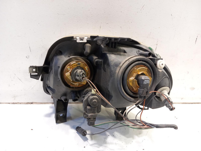 FARO DELANTERO DERECHO RENAULT CLIO 2000