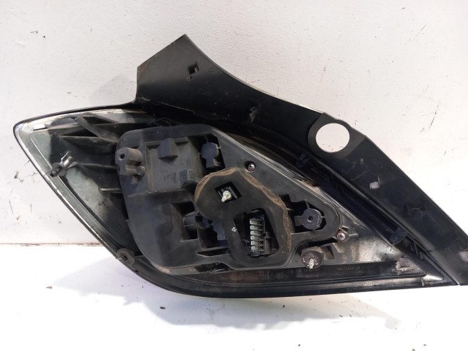 PILOTO TRASERO DERECHO OPEL ASTRA 2006
