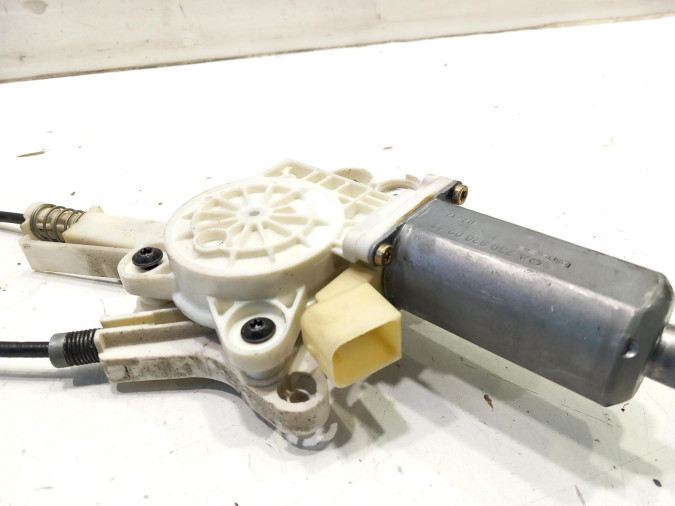 ELEVALUNAS DELANTERO DERECHO MERCEDES CLK 2003