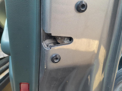 CERRADURA PUERTA DELANTERA DERECHA OPEL ASTRA 2005