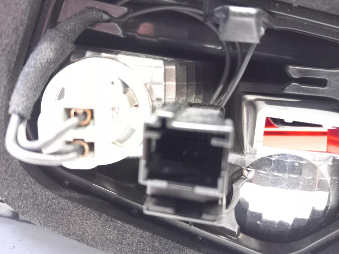 PILOTO TRASERO DERECHO OPEL GRANDLAND X 2018