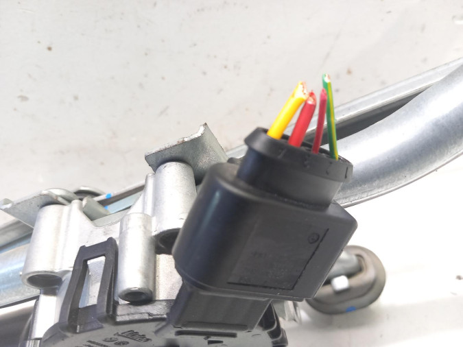 MOTOR LIMPIAPARABRISAS DELANTERO PEUGEOT 2008 2022