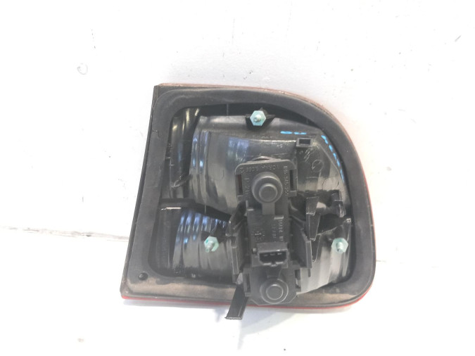 PILOTO TRASERO IZQUIERDO SEAT LEON 2005