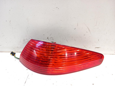 PILOTO TRASERO DERECHO PEUGEOT 607 2001