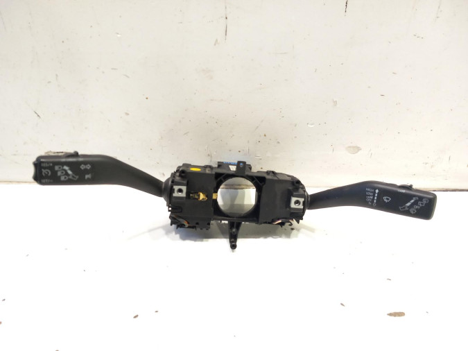 MANDO MULTIFUNCION SEAT TOLEDO 2013