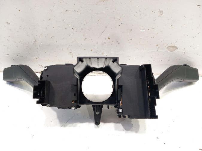 MANDO MULTIFUNCION SEAT TOLEDO 2013