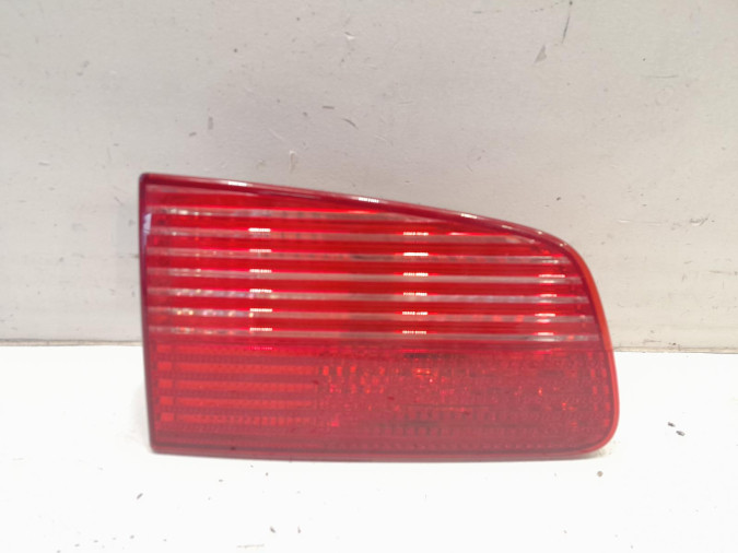 PILOTO TRASERO IZQUIERDO SAAB 95 2009