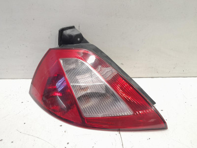PILOTO TRASERO IZQUIERDO RENAULT MEGANE 2003