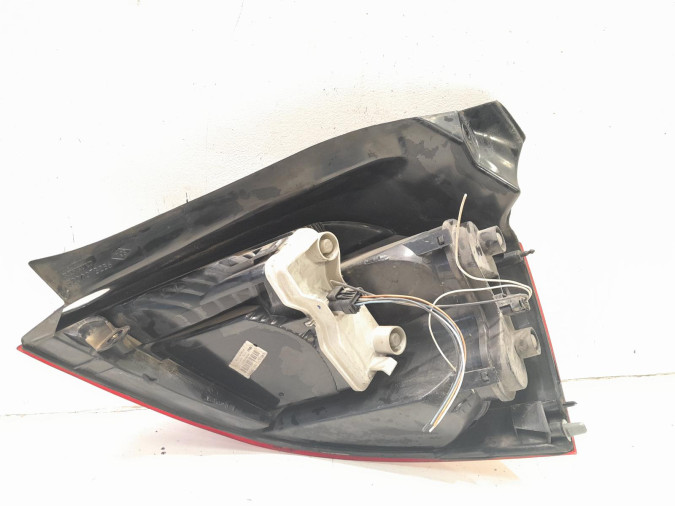 PILOTO TRASERO IZQUIERDO RENAULT MEGANE 2003