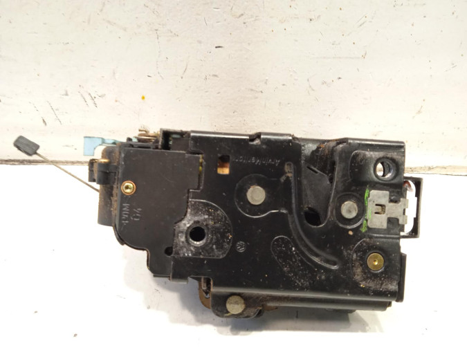 CERRADURA PUERTA DELANTERA IZQUIERDA VOLKSWAGEN GOLF 2004