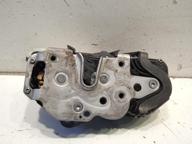 CERRADURA PUERTA DELANTERA DERECHA OPEL ASTRA 2015