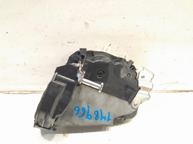 CERRADURA PUERTA TRASERA IZQUIERDA TOYOTA PRIUS 2015
