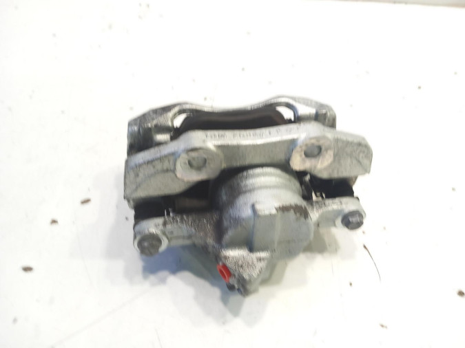 PINZA DELANTERA DERECHA PEUGEOT 2008 2022