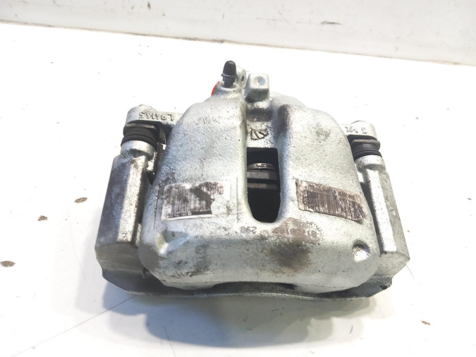 PINZA DELANTERA DERECHA PEUGEOT 2008 2022