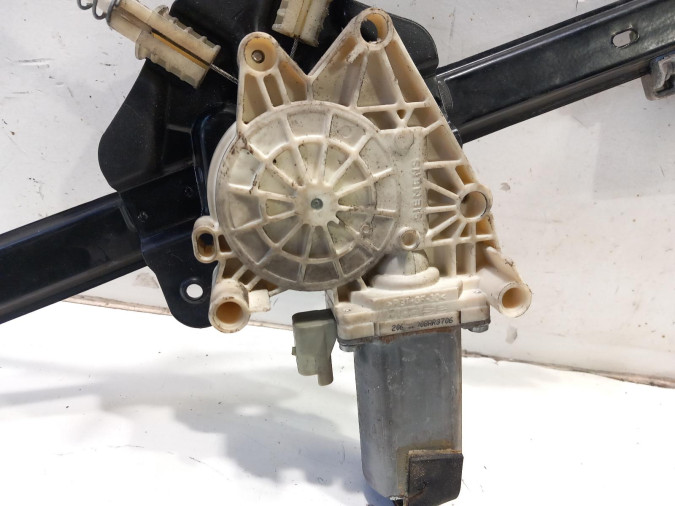 ELEVALUNAS DELANTERO IZQUIERDO CITROEN C3 2002