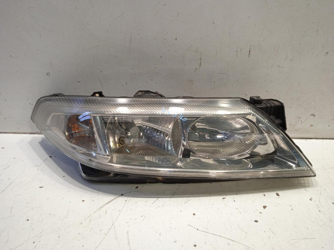 FARO DELANTERO DERECHO RENAULT LAGUNA 2002