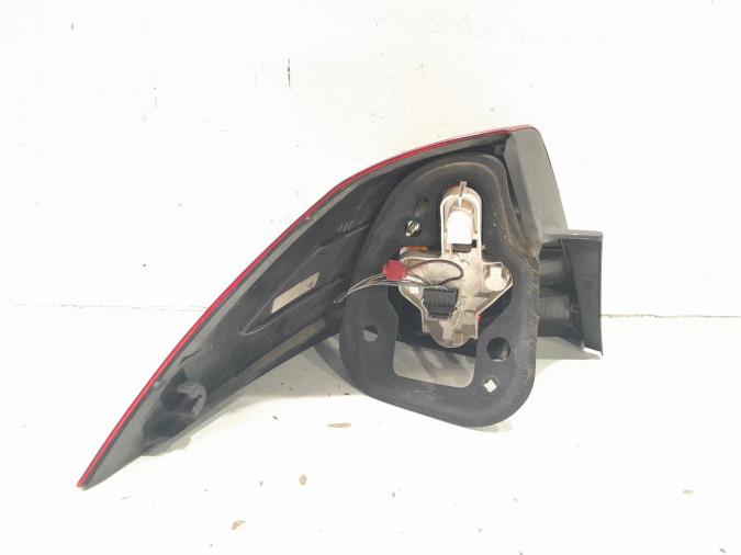 PILOTO TRASERO DERECHO RENAULT MEGANE 2003