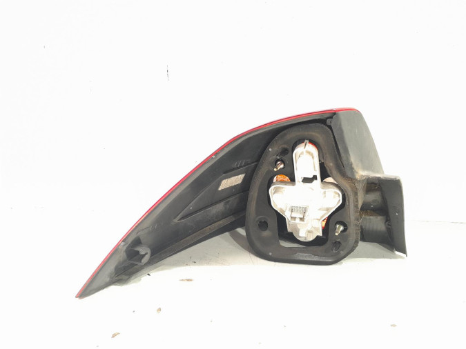 PILOTO TRASERO DERECHO RENAULT MEGANE 2005