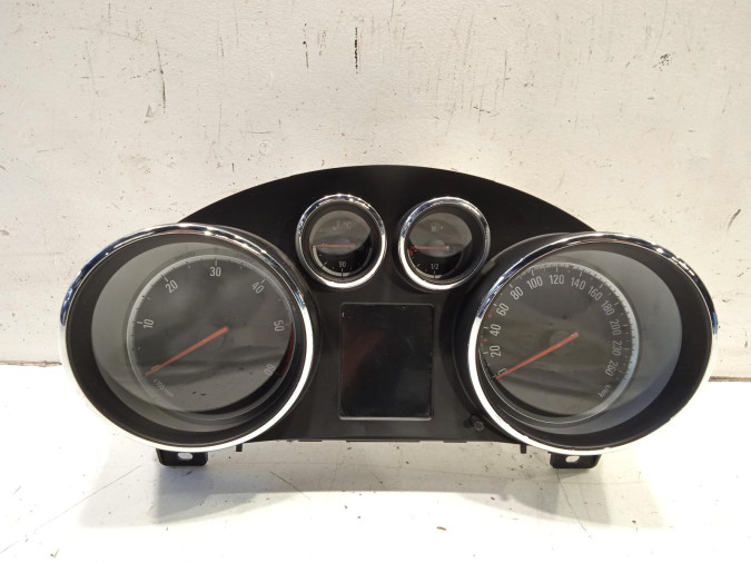 CUADRO INSTRUMENTOS OPEL ASTRA 2015