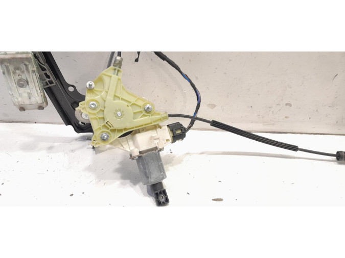 ELEVALUNAS DELANTERO DERECHO BMW SERIE 3 2012