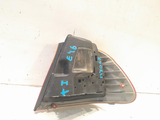 PILOTO TRASERO IZQUIERDO RENAULT CLIO 2000